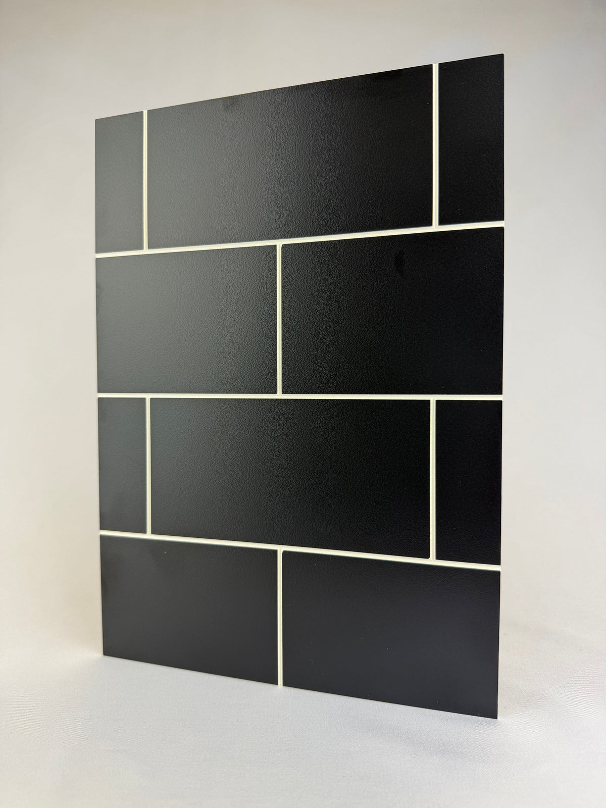 Vitter 3D Subway tile splashback 1490x300x3mm 2/s Black/ White Alum finish